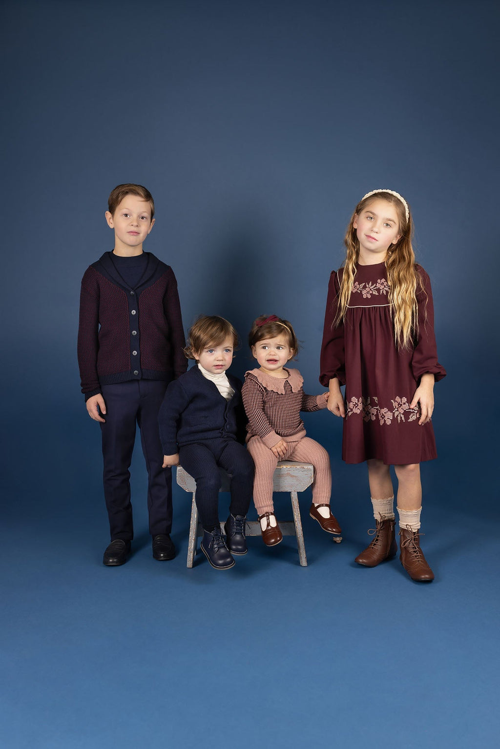 Robe en laine brodée – Rouge
