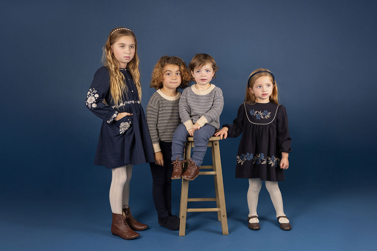 Robe en laine brodée – Noir