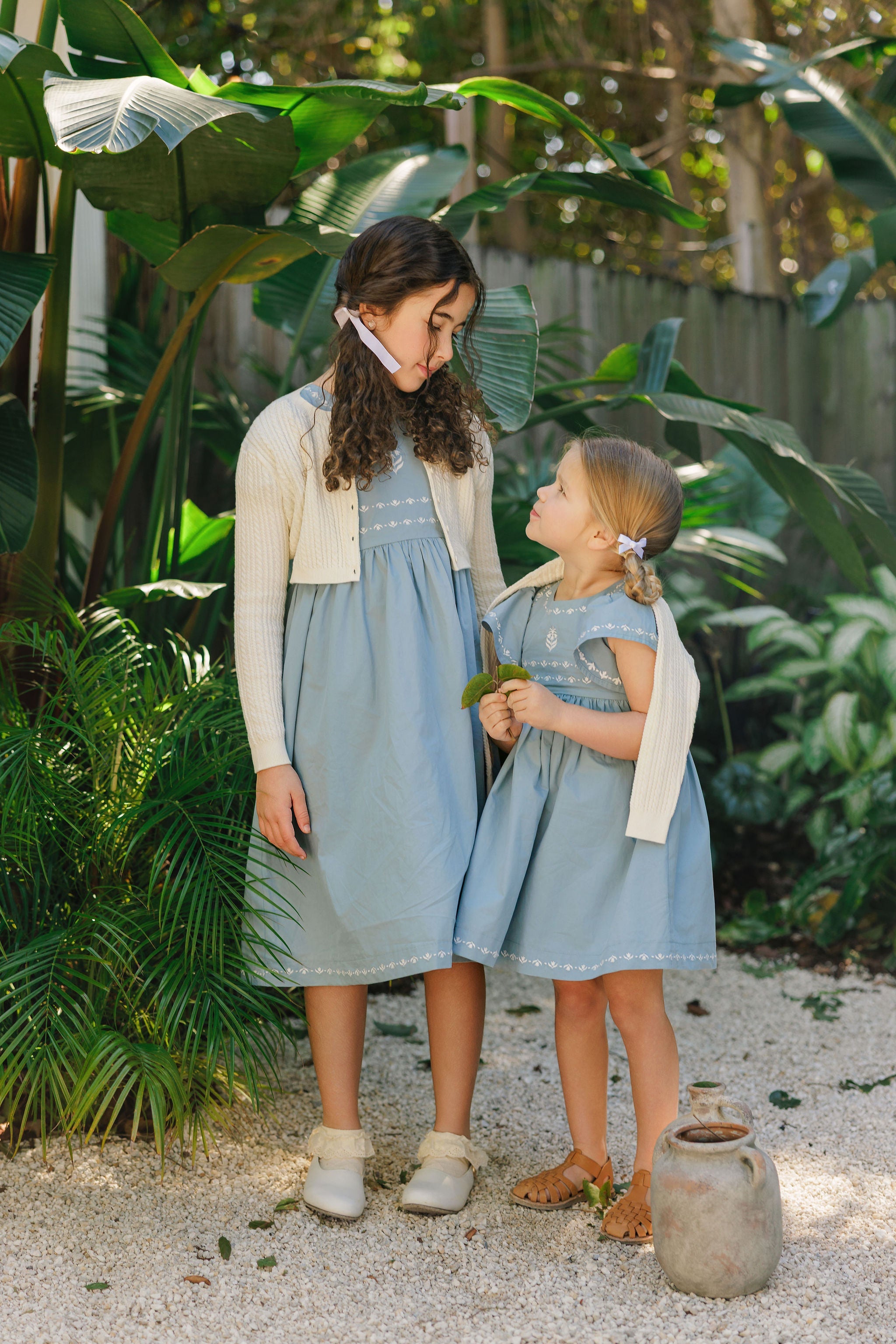 Cardigan en maille torsadée pour fille – Ivoire