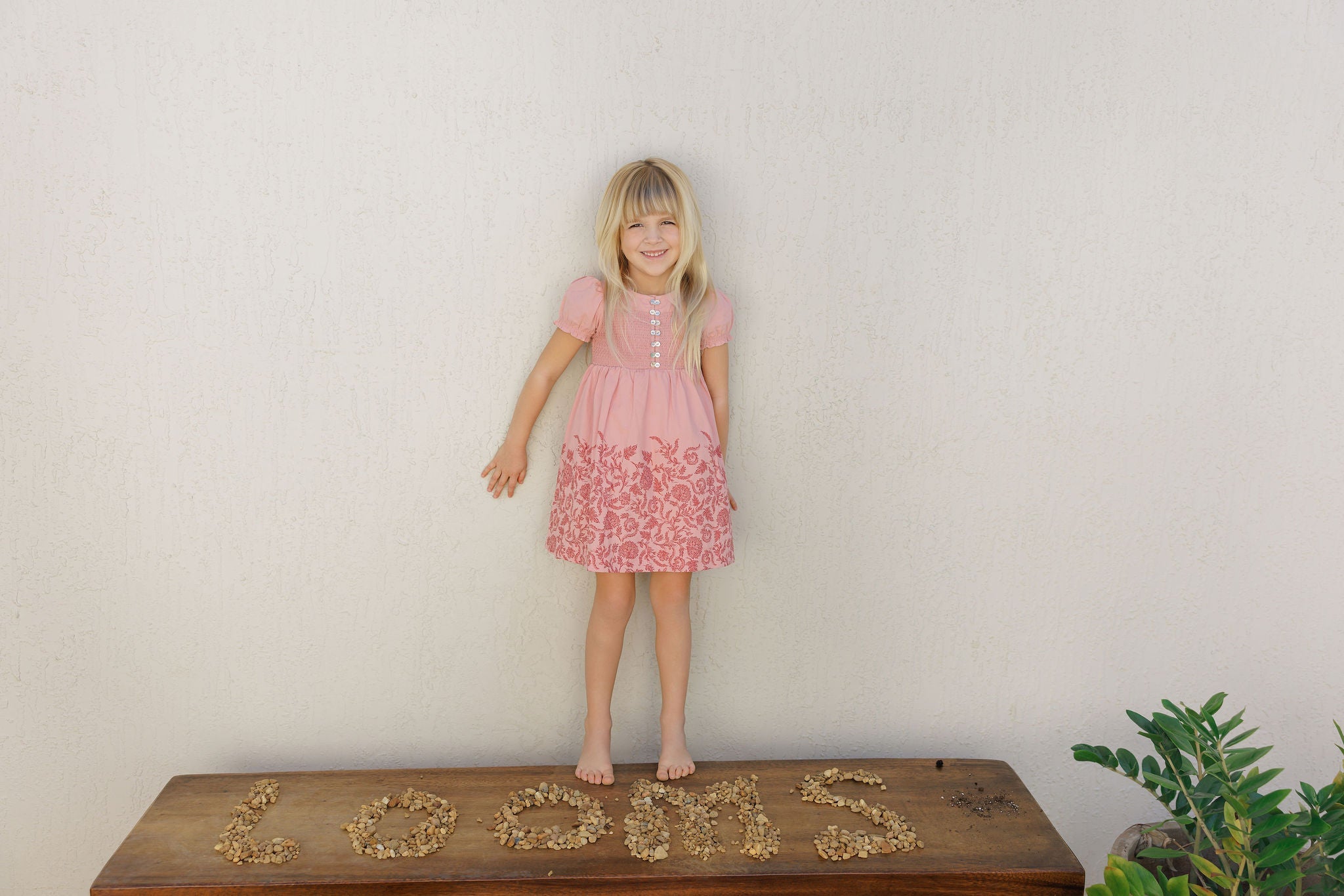 Robe florale smockée à manches courtes pour fille – Rose/Rouge