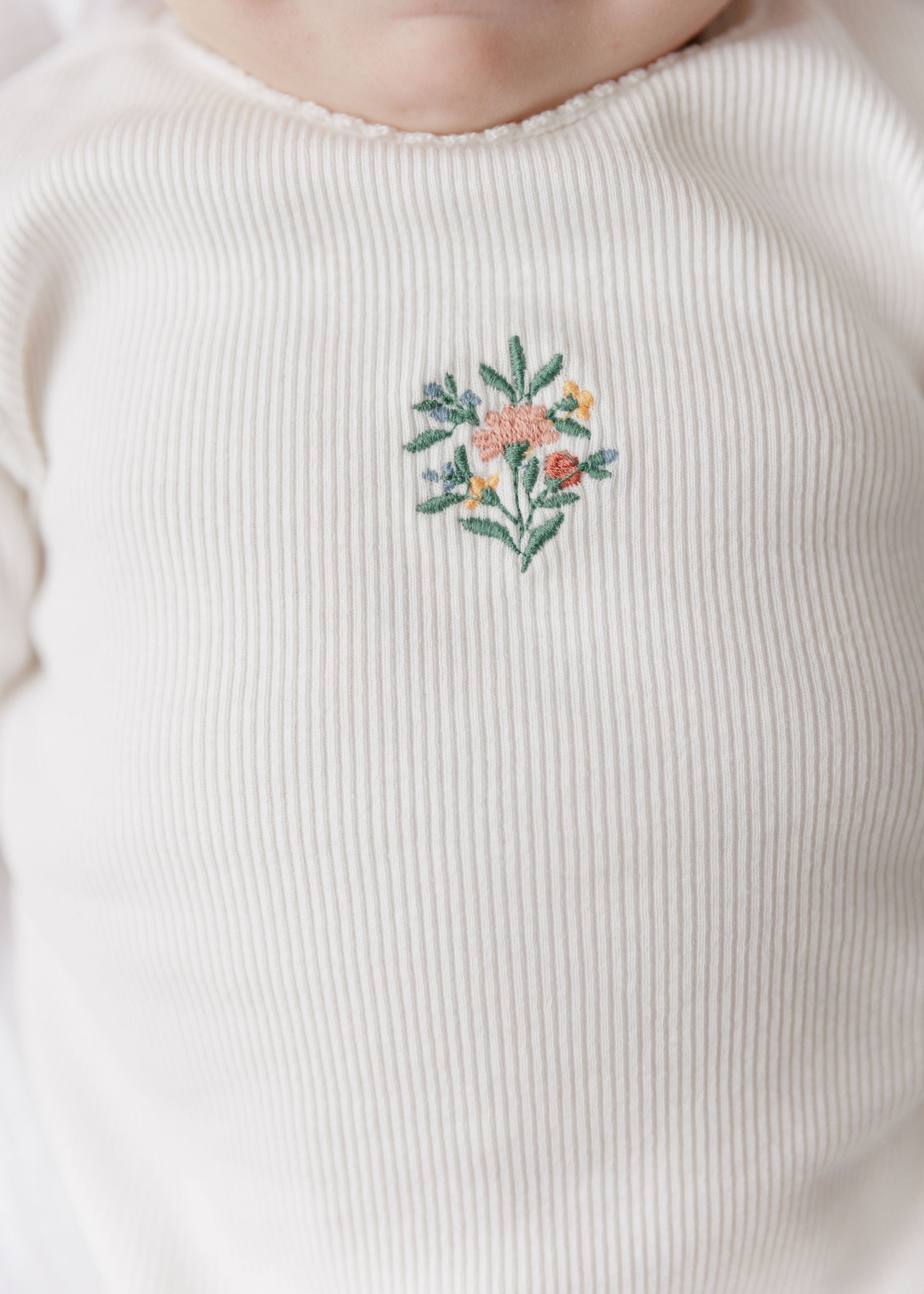 Ensemble T-shirt et Bloomer Fille - Ivoire - Motifs floraux brodés