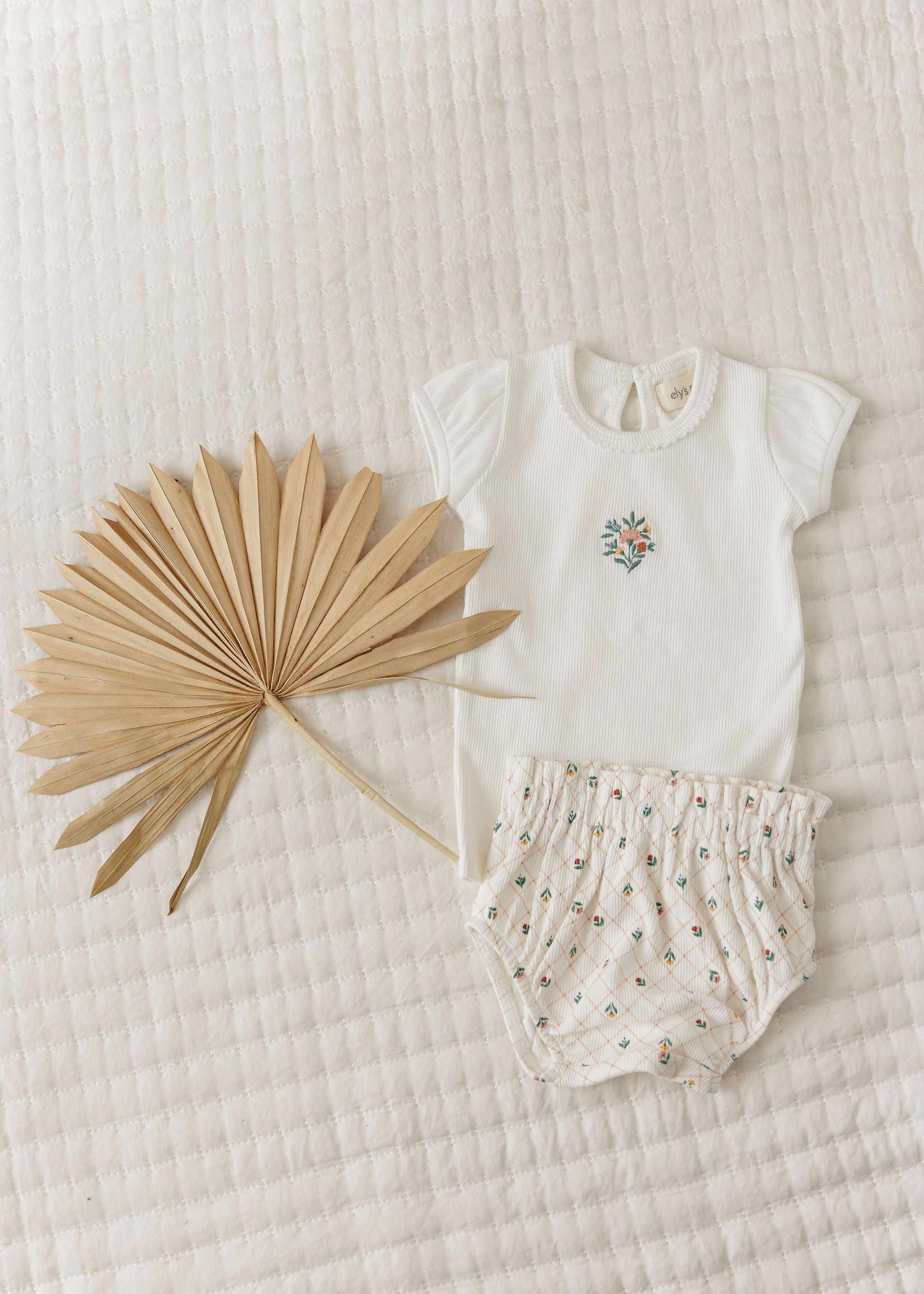 Ensemble T-shirt et Bloomer Fille - Ivoire - Motifs floraux brodés