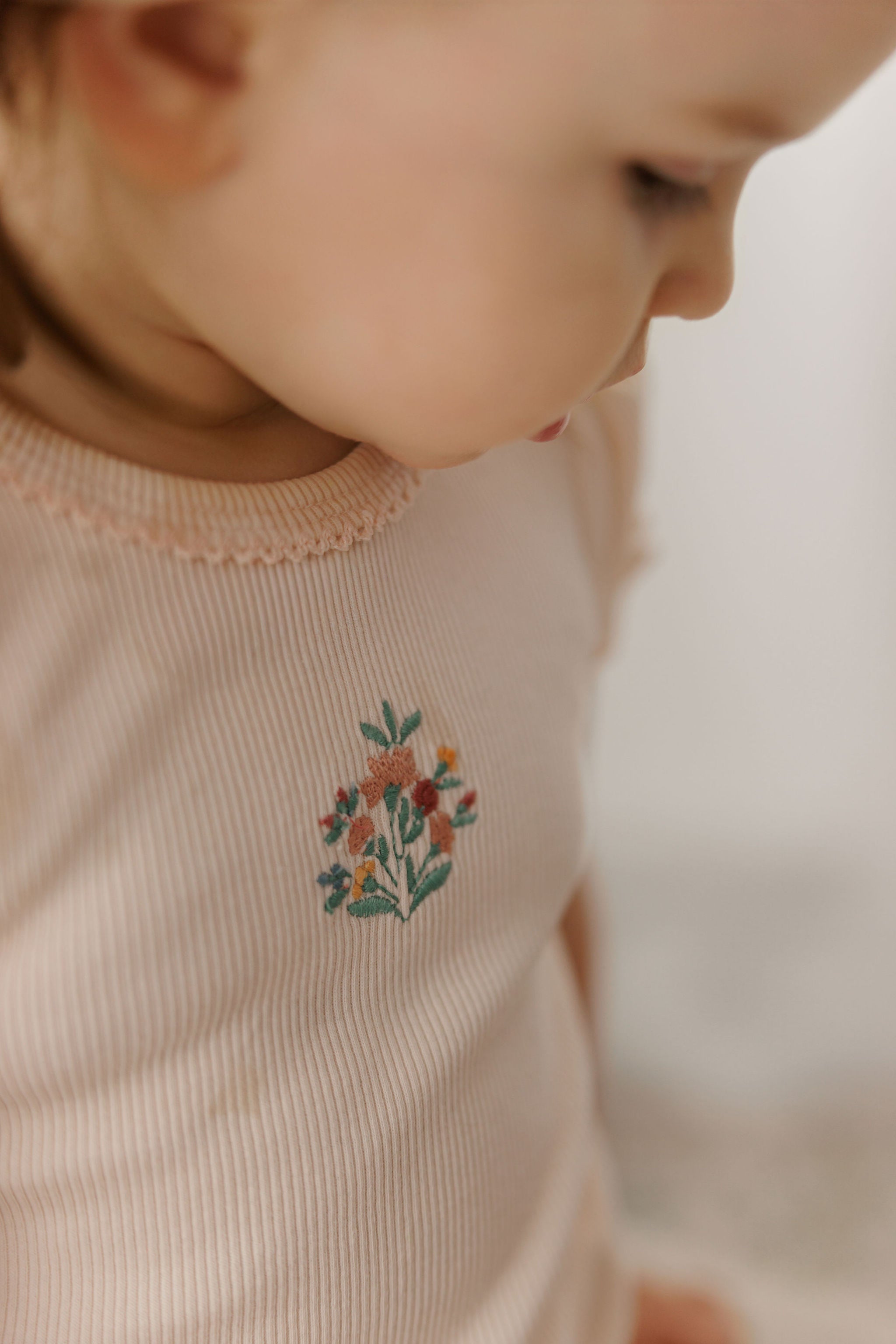Ensemble T-shirt et Bloomer Fille - Rose - Motifs floraux brodés