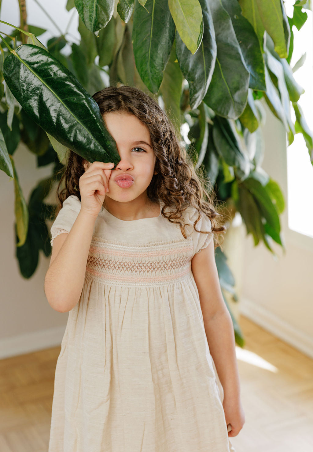 Robe en lin smockée à manches 3/4